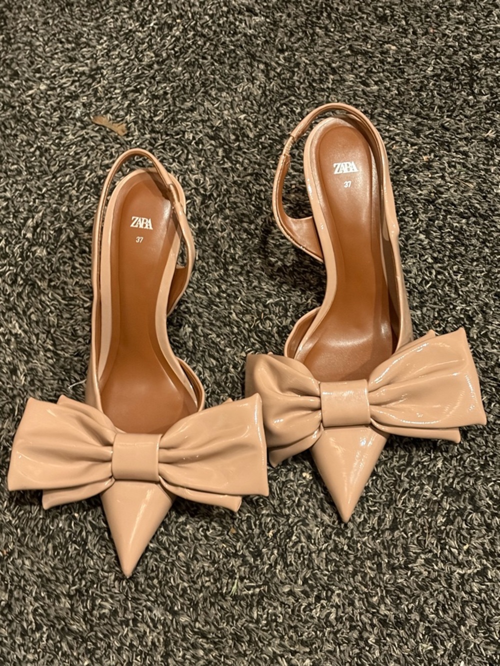 ZARA Nude Beige Patent Heels With Bow Sz 37 US 6.5  3” Heel - Picture 2 of 10